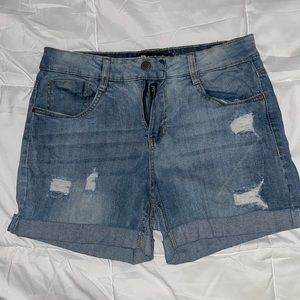 Dollhouse Boutique Jean Short